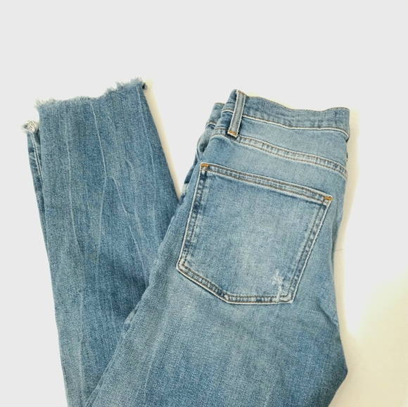 Zara Woman Distressed Cropped Blue Jeans / SIZE 2 - Picture 1 of 5